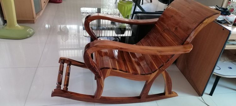 เก้าอีโยก ไม้ประดู่  เป็นของใหม่เอี่ยม เงาวับ รูปที่ 12