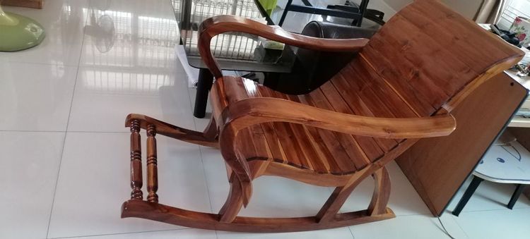 เก้าอีโยก ไม้ประดู่  เป็นของใหม่เอี่ยม เงาวับ รูปที่ 15