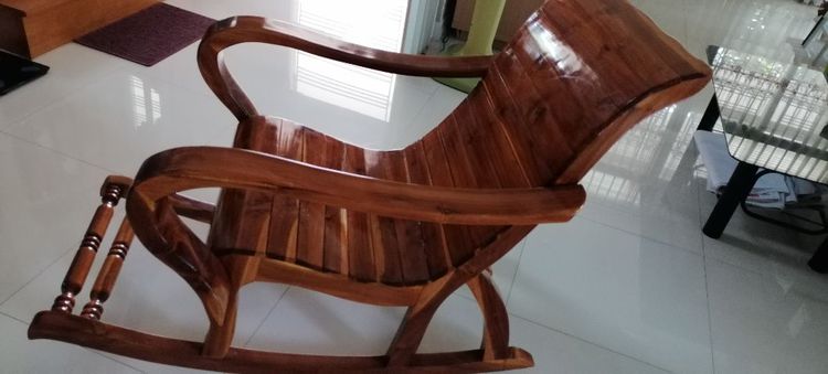 เก้าอีโยก ไม้ประดู่  เป็นของใหม่เอี่ยม เงาวับ รูปที่ 16