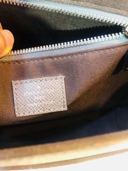 Louis Vuitton Taiga bag(670090) รูปที่ 6