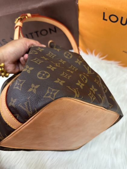 กระเป๋า Louis Vuitton Noe Monogram มือสอง ของแท้ รูปที่ 13