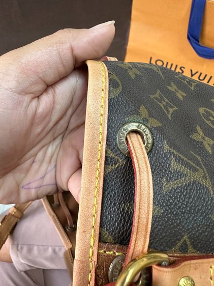 กระเป๋า Louis Vuitton Noe Monogram มือสอง ของแท้ รูปที่ 9