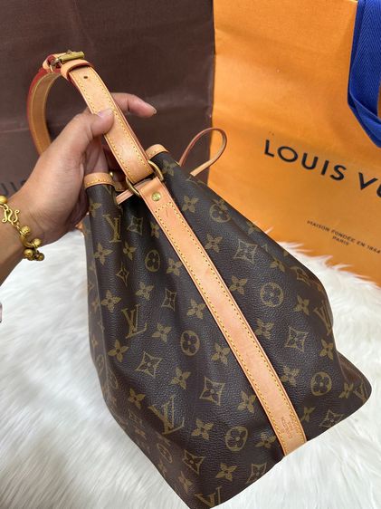 กระเป๋า Louis Vuitton Noe Monogram มือสอง ของแท้ รูปที่ 15