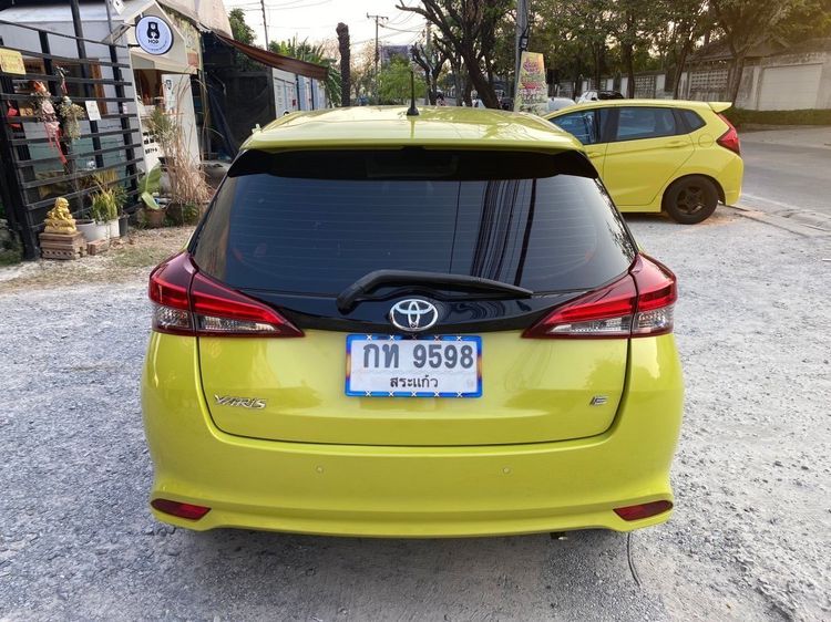 Toyota Yaris 2017 1.2 E Sedan เบนซิน ไม่ติดแก๊ส เกียร์อัตโนมัติ เขียว รูปที่ 4
