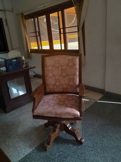 เก้าอี้ไม้สักหมุนได้ รูปที่ 2