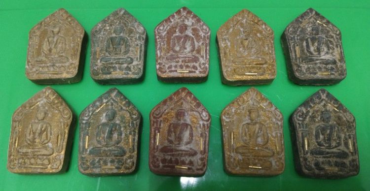 พระขุนแผนใหญ่ หลังฝังขุนแผนเล็ก ปู่ทิม ปี15 10องค์ รูปที่ 2