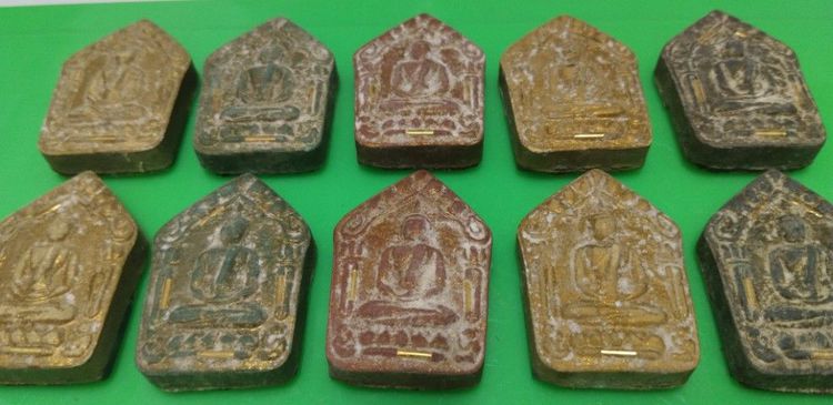 พระขุนแผนใหญ่ หลังฝังขุนแผนเล็ก ปู่ทิม ปี15 10องค์ รูปที่ 6