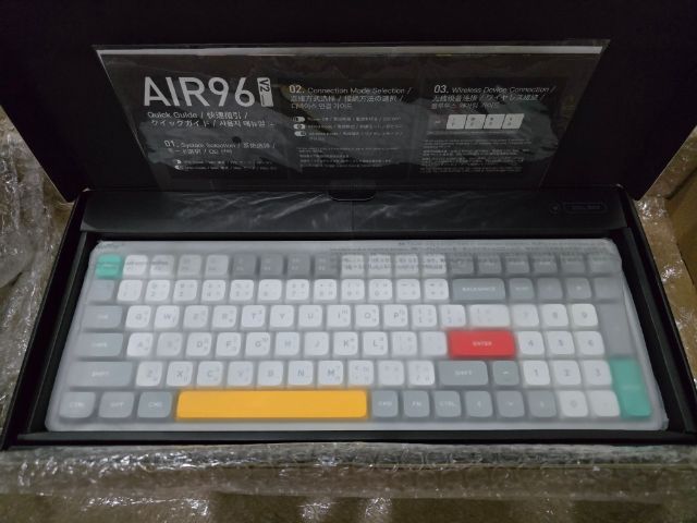 NuPhy Air96 V2 Wireless Mechanical Keyboard (Ionic White Cowberry) รูปที่ 6