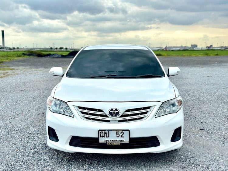 Toyota Altis 2013 1.8 E Sedan เบนซิน ไม่ติดแก๊ส เกียร์อัตโนมัติ ขาว