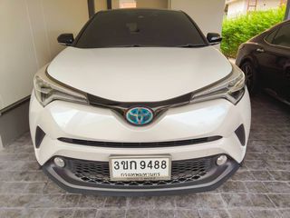 ขาย Toyota C-HR สีขาว ปี2022 ไมล์ 22,xxx