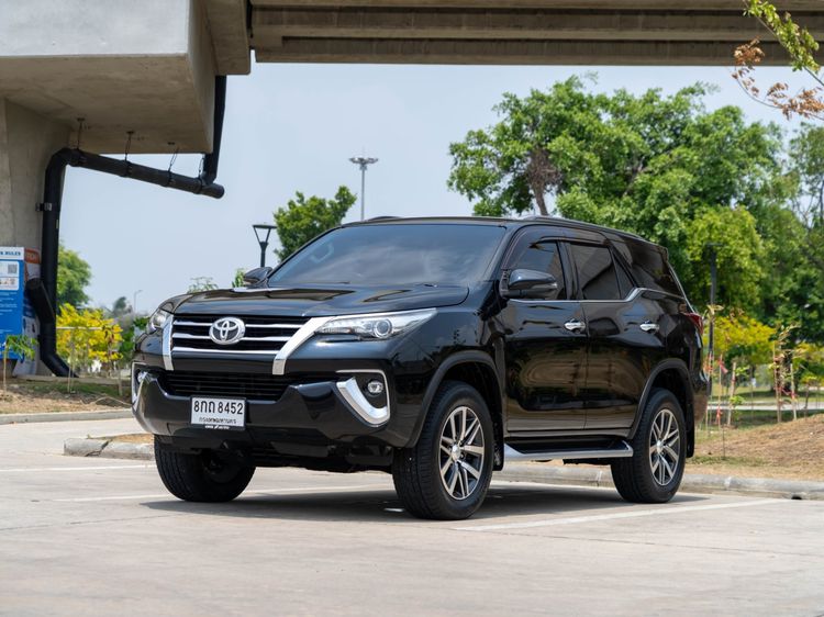 Toyota Fortuner 2019 2.4 V Utility-car ดีเซล ไม่ติดแก๊ส เกียร์อัตโนมัติ ดำ รูปที่ 3