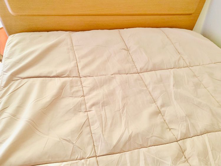 ที่นอนปิคนิค หรือท๊อปเปอร์ ขนาด 3.5ฟุต สีน้ำตาลปักลายตารางทั้งผืน ยี่ห้อ SHEZ HOME มือสองสภาพดี สินค้าญี่ปุ่น-เกาหลีแท้ รูปที่ 3