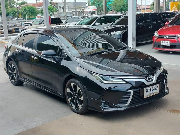 Toyota Altis 2019 1.8 GR Sport CVT Sedan เบนซิน ไม่ติดแก๊ส เกียร์อัตโนมัติ ดำ รูปที่ 2