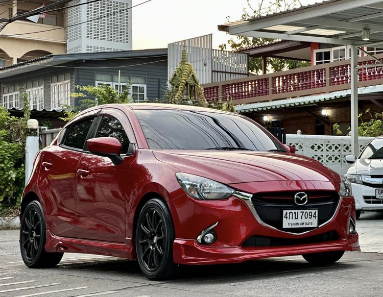 Mazda Mazda 2 2015 1.3 High Plus Sedan เบนซิน ไม่ติดแก๊ส เกียร์อัตโนมัติ แดง รูปที่ 4