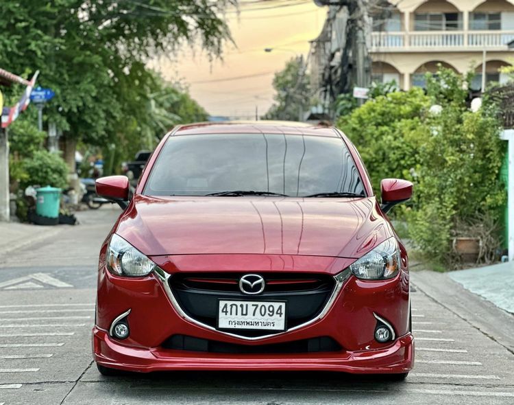 Mazda Mazda 2 2015 1.3 High Plus Sedan เบนซิน ไม่ติดแก๊ส เกียร์อัตโนมัติ แดง รูปที่ 2