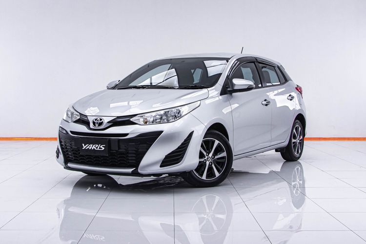 Toyota Yaris 2018 1.2 E Sedan เบนซิน ไม่ติดแก๊ส เกียร์อัตโนมัติ เทา รูปที่ 4