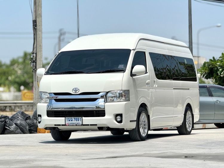 Toyota Commuter 2018 3.0 Van ดีเซล ไม่ติดแก๊ส เกียร์ธรรมดา ขาว รูปที่ 3