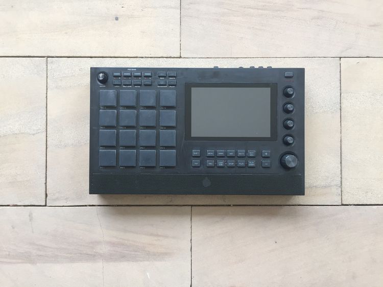 Akai Professional MPC Live II Standalone Sampler and Sequencer รูปที่ 2