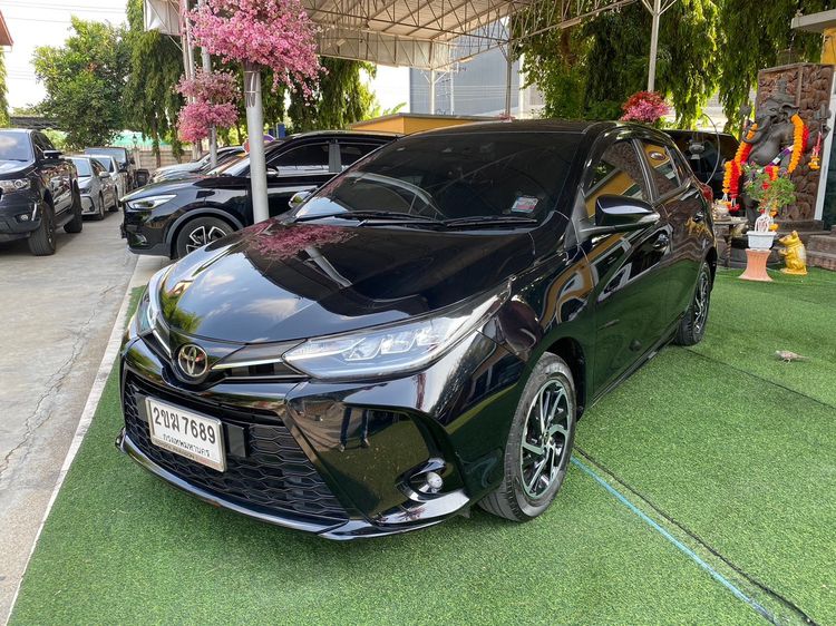 Toyota Yaris 2021 1.2 Sport Premium Sedan เบนซิน ไม่ติดแก๊ส เกียร์อัตโนมัติ ดำ รูปที่ 4