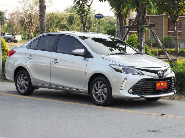 Toyota Vios 2019 1.5 Entry Sedan เบนซิน ไม่ติดแก๊ส เกียร์อัตโนมัติ บรอนซ์เงิน รูปที่ 3