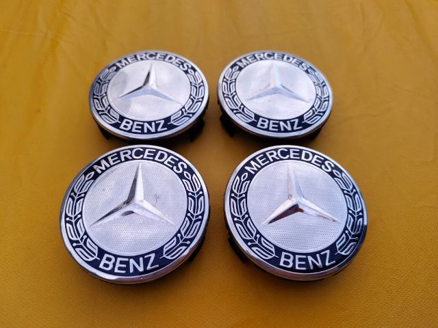 ฝาล้อเบนซ์ ลายช่อมะกอก ครบ4ฝา สภาพสวยๆ 