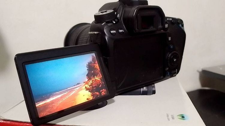 กล้อง DSLR กันน้ำ Canon 80D พร้อมเลนส์ Canon EF 24-105mm IS STM