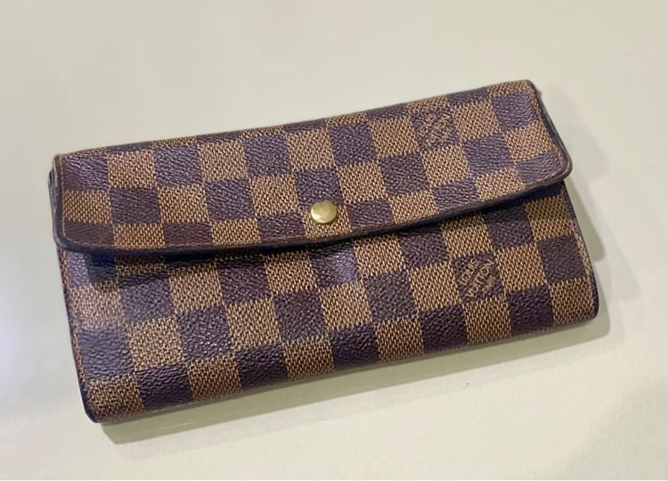กระเป๋าสตางค์ Louis Vuitton  รูปที่ 1