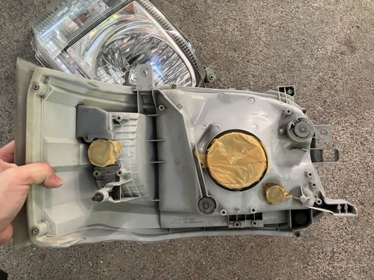 ไฟหน้า Toyota Commuter ของแท้ มือสอง ปี 2011 2012 2013 รูปที่ 9