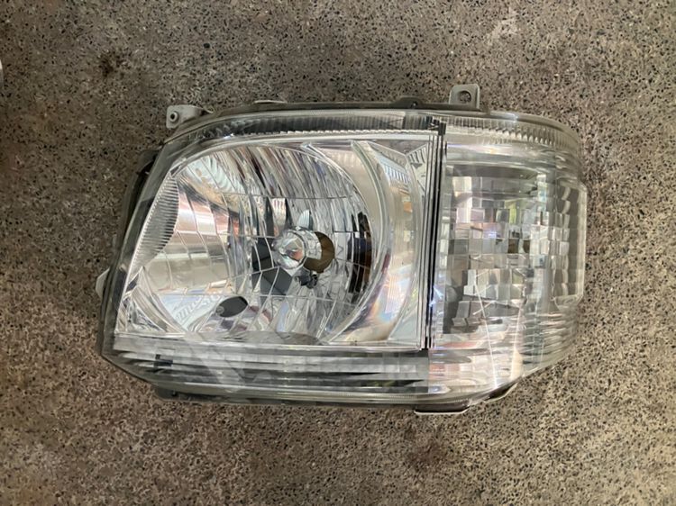 ไฟหน้า Toyota Commuter ของแท้ มือสอง ปี 2011 2012 2013 รูปที่ 4