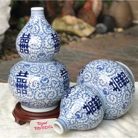 แจกันคู่ทรงน้ำเต้าเรียกทรัพย์ กระเบื้องเคลือบน้ำเงินขาว Blue and White Porcelain Chinese Handmade Decorative Vase รูปที่ 4