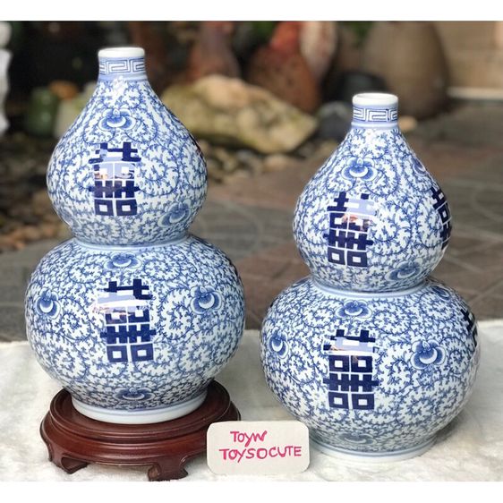 แจกันคู่ทรงน้ำเต้าเรียกทรัพย์ กระเบื้องเคลือบน้ำเงินขาว Blue and White Porcelain Chinese Handmade Decorative Vase รูปที่ 2