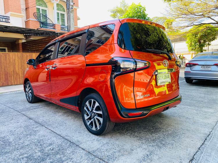 Toyota Sienta 2016 1.5 V Van เบนซิน ไม่ติดแก๊ส เกียร์อัตโนมัติ ส้ม รูปที่ 4