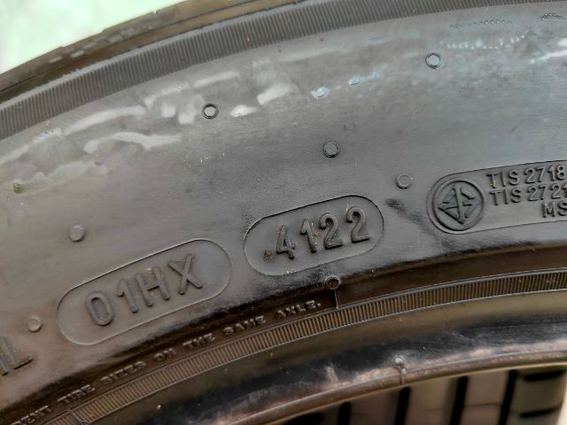 ยาง 255-45-19 ปี22  ปีแท้ ยี่ห้อ Michelin pilot sport 5 รูปที่ 8