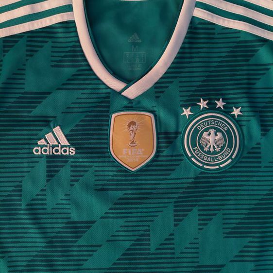 เสื้อเยอรมันสีเขียวแท้ ปี 2018 อก 42  รูปที่ 4
