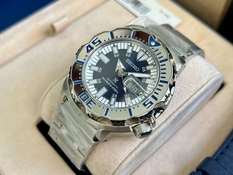 Seiko Royal Blue Monster Limited Edition  1750 piece. SRP657K1  รูปที่ 4