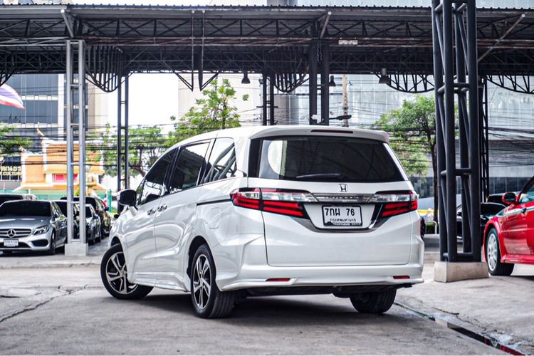 Honda Odyssey 2017 2.4 EL Utility-car เบนซิน ไม่ติดแก๊ส เกียร์อัตโนมัติ ขาว รูปที่ 4