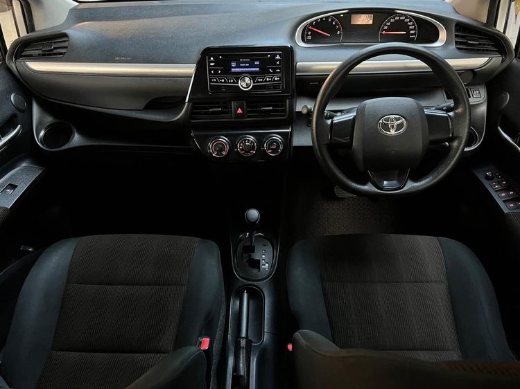 Toyota Sienta 2017 1.5 G Utility-car เบนซิน ไม่ติดแก๊ส เกียร์อัตโนมัติ ขาว รูปที่ 3