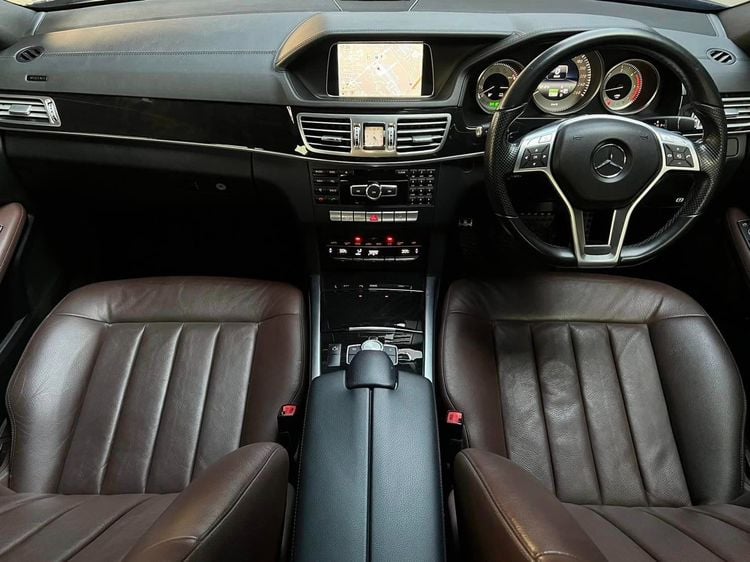 Mercedes-Benz E-Class 2015 E300 Sedan เบนซิน ไม่ติดแก๊ส เกียร์อัตโนมัติ ดำ รูปที่ 4