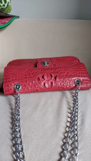 กระเป๋าคล้องไหล่หนังจระเข้แท้ รูปที่ 9