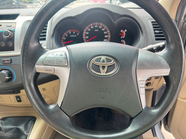Toyota Hilux Vigo Champ 2015 Smart Cab 2.5 G VNT Pickup ดีเซล ไม่ติดแก๊ส เกียร์ธรรมดา เทา รูปที่ 3
