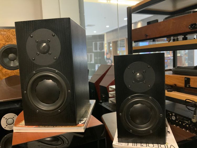 ขายลำโพงวางหิ้งเสียงดีพิมพ์นิยม แบรนด์ฮิตTotem Acoustic Model 1 Bookshelf loudspeakers made in Canada 🇨🇦 ป้ายขาวรุ่นแรก สภาพงามหยด รูปที่ 2
