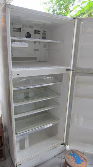 ขายตู้เย็น Sharp NO FROST 2ประตู  19.8 คิว  รูปที่ 2