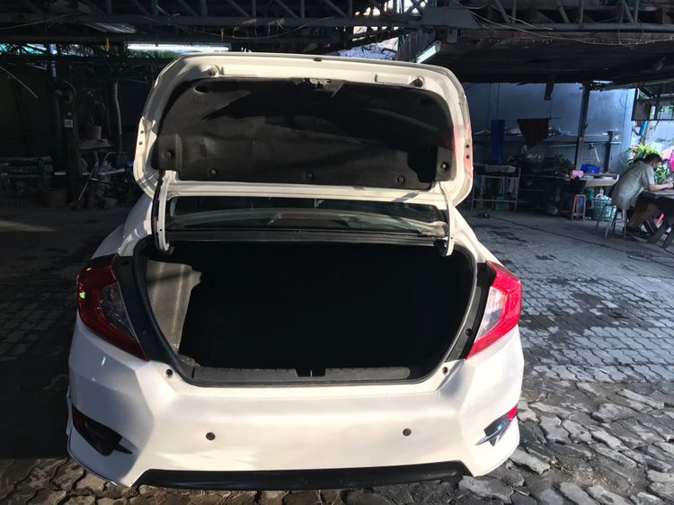 Honda Civic 2016 1.8 EL i-VTEC Sedan เบนซิน ไม่ติดแก๊ส เกียร์อัตโนมัติ ขาว รูปที่ 2