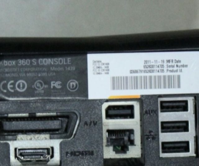 Xbox 360 S Console - 250gb HD Model 1439 รูปที่ 14