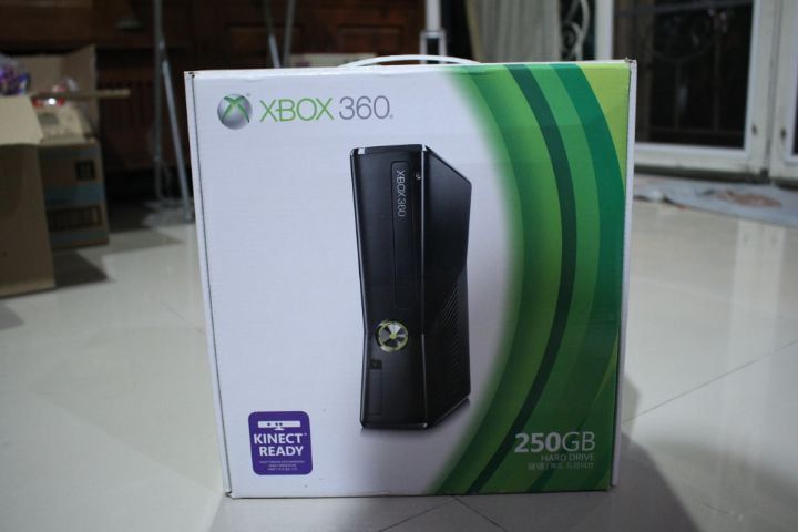 Xbox 360 S Console - 250gb HD Model 1439 รูปที่ 4