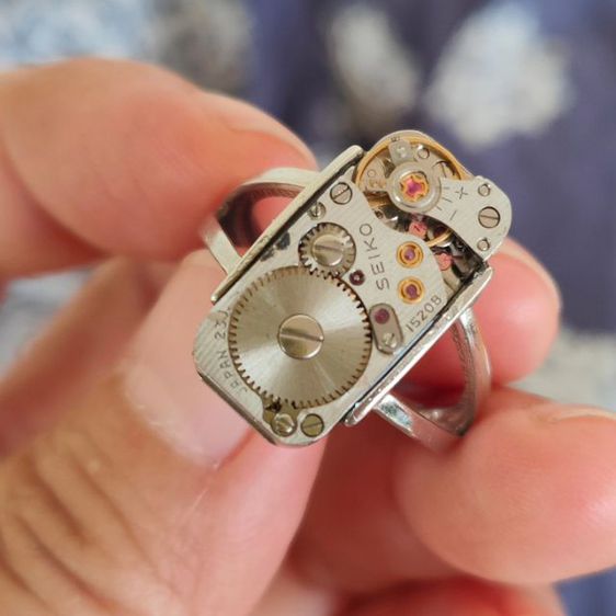 แหวน Seiko ทำจากตัวเครื่องนาฬิกาวินเทจไซโก้ ตัวแหวนไม่ลอกไม่ดำ ปรับขนาดได้ ใส่ได้ทั้งชายและหญิง เรียบแอบหรู รูปที่ 4