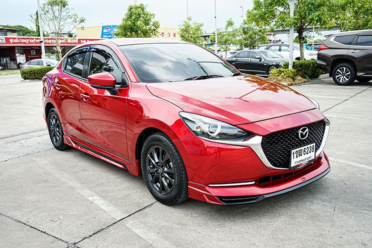 Mazda Mazda 2 2020 1.3 Skyactiv-G Sedan เบนซิน ไม่ติดแก๊ส เกียร์อัตโนมัติ แดง รูปที่ 2