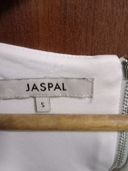 Jaspal size S เดรสทรงปล่อยสีขาว off white แขนกุด ซิปหลังยาว 20 นิ้ว อกยืดได้ถึง 38 ยาว 32 นิ้ว สภาพดี รูปที่ 5