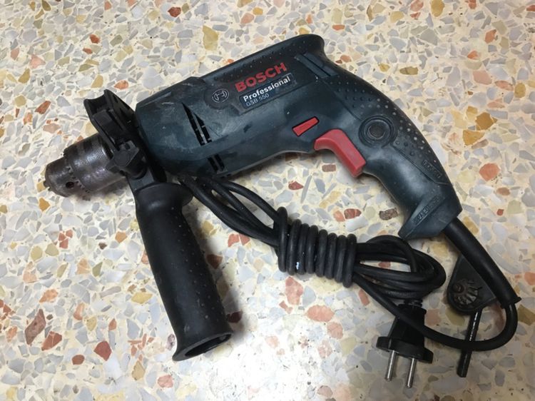 อุปกรณ์เครื่องมือช่าง สว่านไฟฟ้า BOSCH GSB 550 13mm กระแทกคอนกรีตได้ซ้ายขวาได้ถ้า