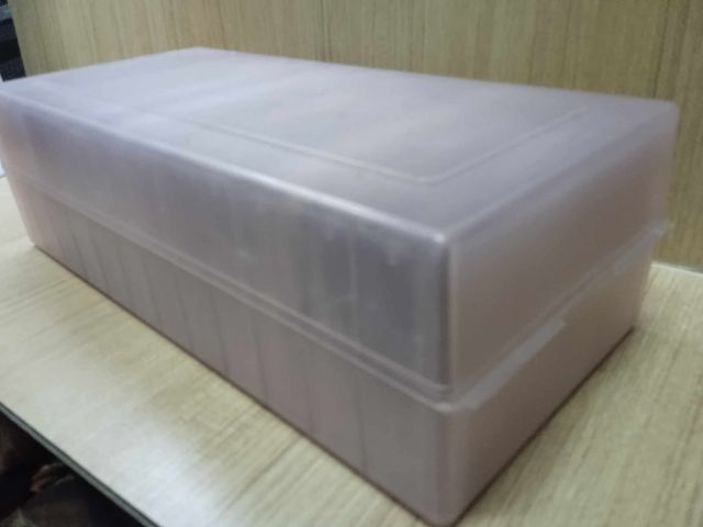 vายกล่องเก็บม้วนเทปพกพาจากญี่ปุ่น ภายในมีร่องเสียบม้วนเทป 12ม้วน มีฝาปิดกันน้ำกันฝุ่น สภาพดี รูปที่ 3
